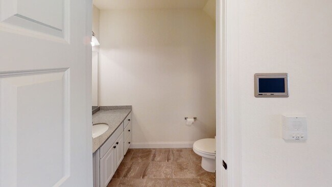 Foto del edificio - Delafield Woods Apartments