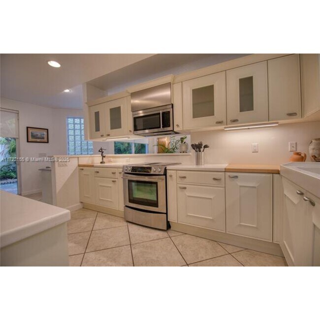 Foto del edificio - 2200 Lincoln Ave