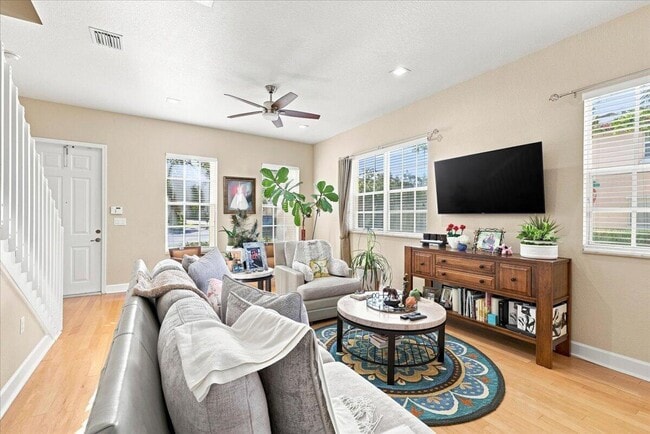Building Photo - 701 SW 147th Ave