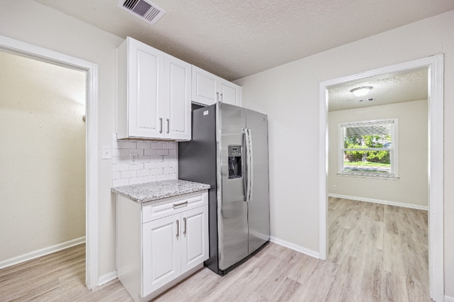 Foto del edificio - 2511 Evergreen Dr