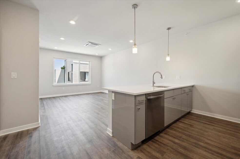 3502 Mount Vernon