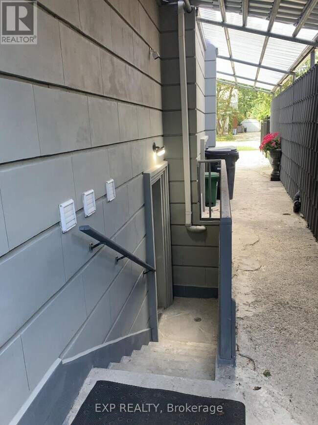 Photo du bâtiment - 55 Dallas Rd