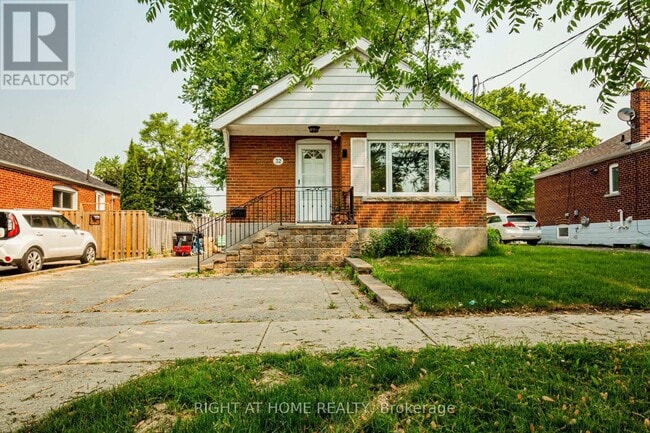 Building Photo - 32 Florens Ave