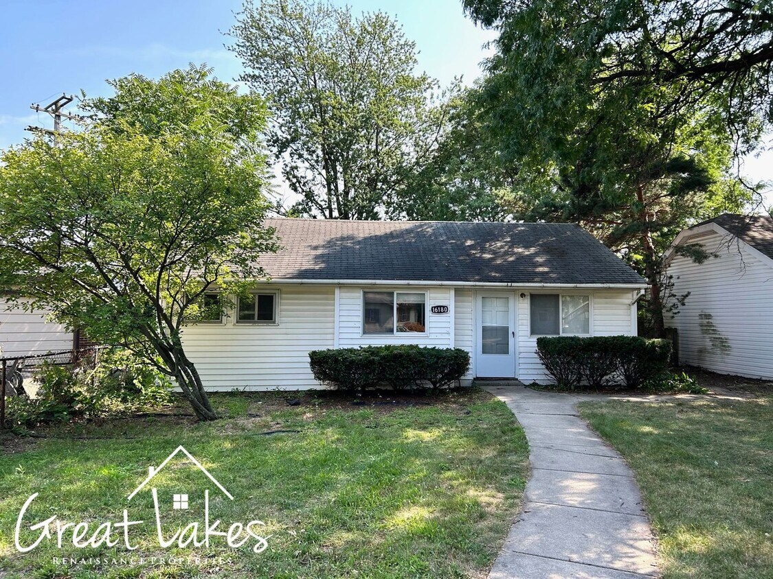 Foto principal - Beautiful 2 Bedroom 1 Bathroom now availab...