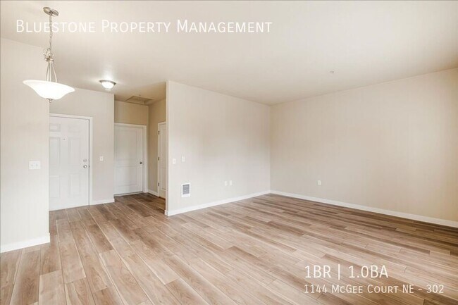 Foto del edificio - 1144 Mcgee Ct NE