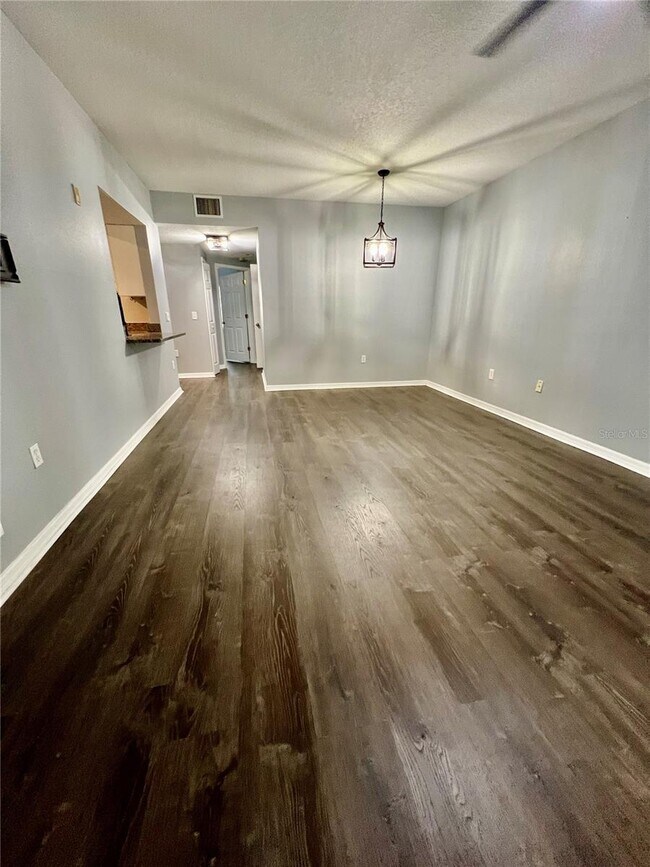 Foto del edificio - 6439 Cypressdale Dr