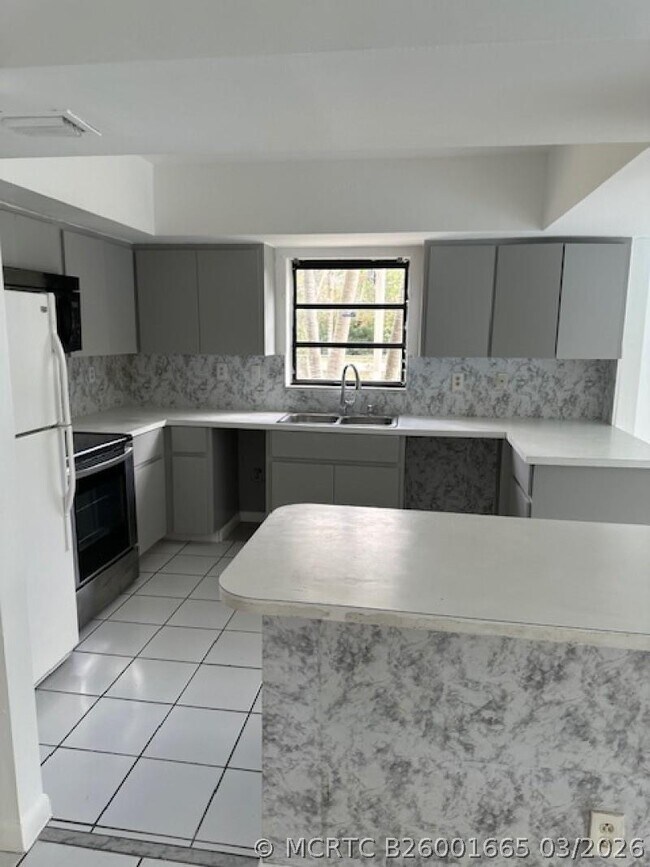 Foto del edificio - 16700 SW 277th St