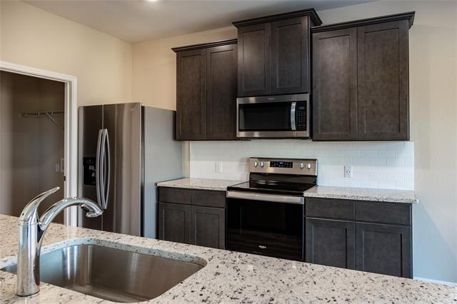 Foto del edificio - 216 Lake Rdg