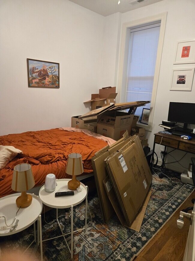 Foto del edificio - 2309 N Leavitt St