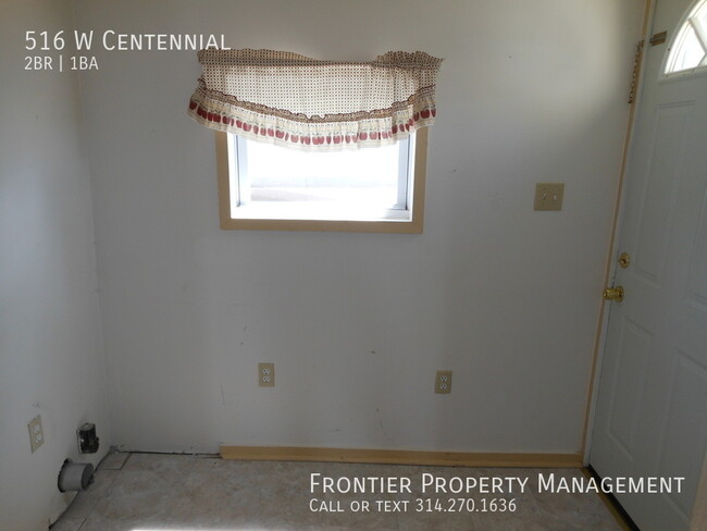 Building Photo - 2 Bedroom House in Bowling Green