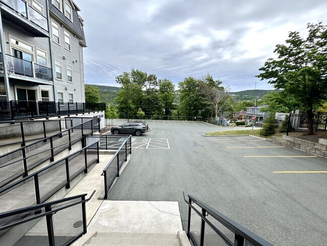 Photo du bâtiment - 181 Hamilton Ave