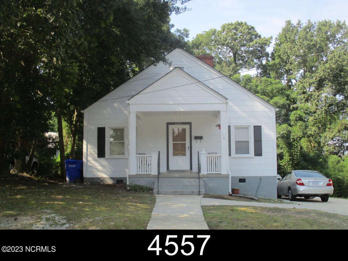 Primary Photo - 502 E 2nd St