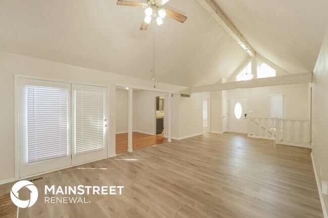 Building Photo - 1815 N Lazy Branch Rd