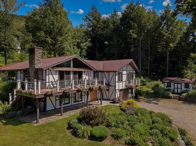 Building Photo - 682 Ski Valley Rd