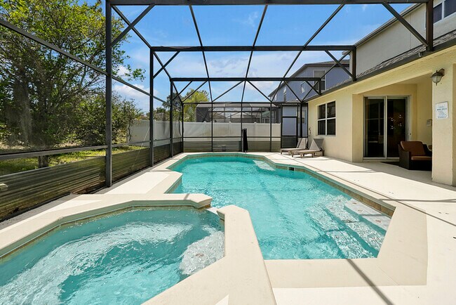 Foto del edificio - 252 Willow View Dr