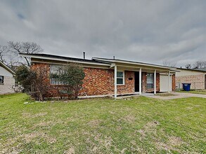 Building Photo - 7315 Albert Williams Dr