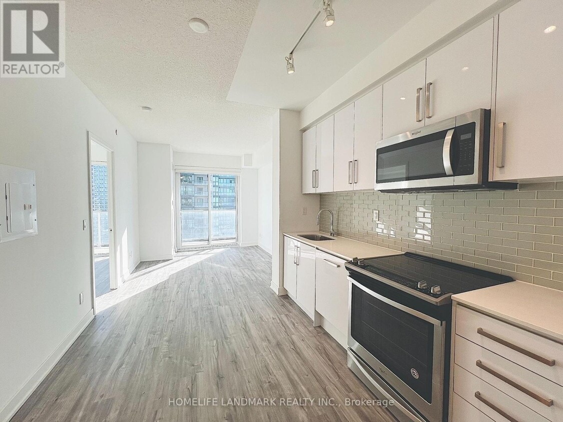 Primary Photo - 5180-5180 Yonge St