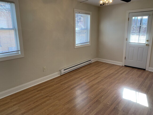 Foto del edificio - 217 Stratford Ave