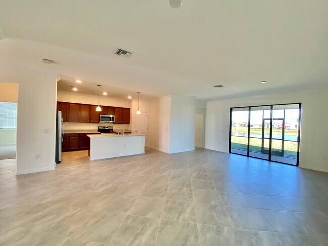 Building Photo - 14561 Monrovia Ln
