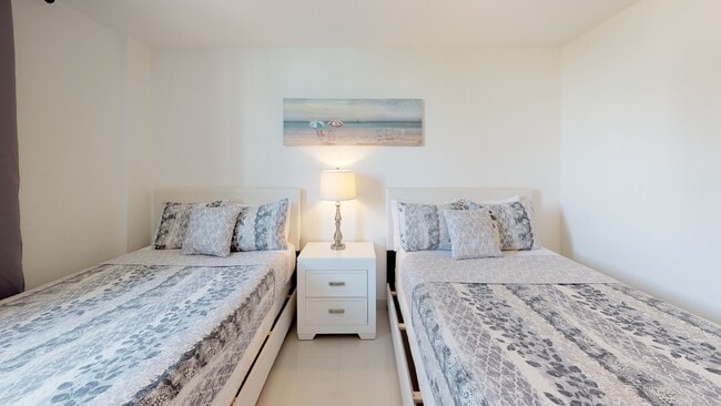 Photo - 19370 Collins Ave Apartment