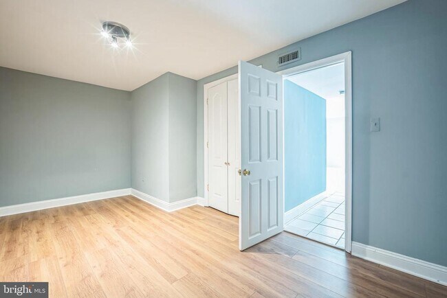 Foto del edificio - 3503 Coxcomb Mews