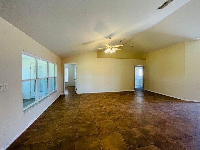 Foto del edificio - DEEP CREEK, 4 BEDROOM HOME