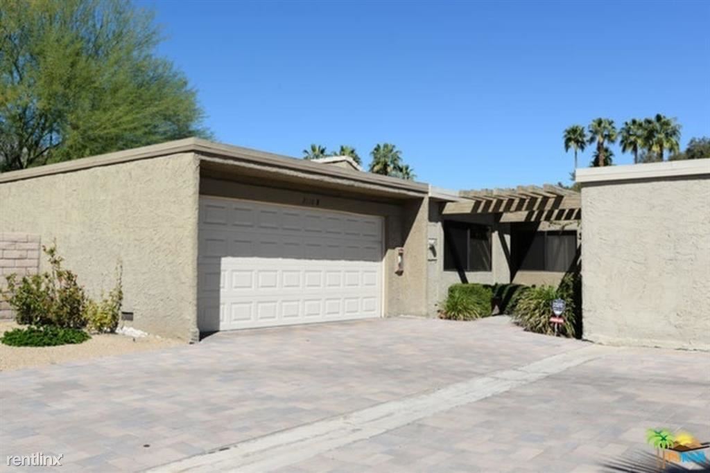 Primary Photo - 2110 E Palm Canyon Dr