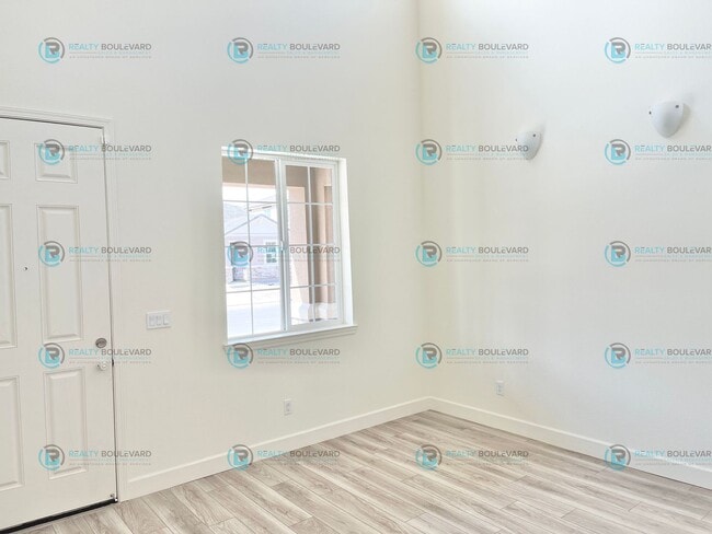 Building Photo - 2367 sq ft, 4 bedrooms, 2.5 bathrooms, 2 c...