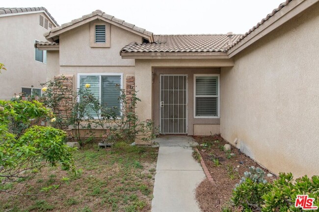 Building Photo - 2619 W Windhaven Dr