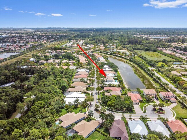 Foto del edificio - 9402 Madewood Ct