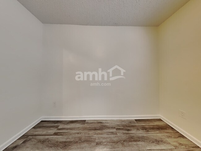 Building Photo - 3275 Guernsey Ct