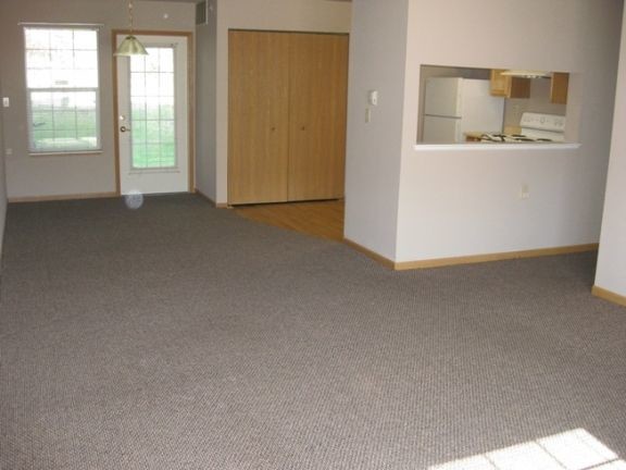 Building Photo - 3 br, 2 bath Apartment - Townline Apartments