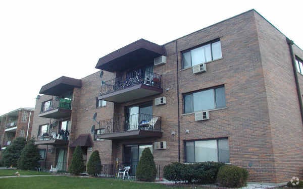 Primary Photo - 10600 Central Ave