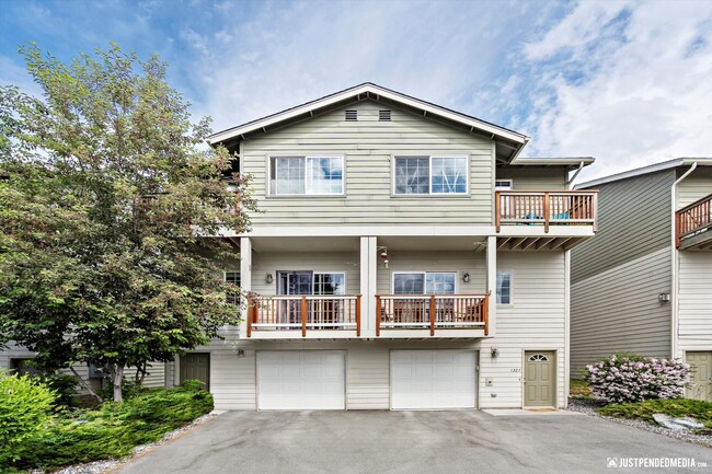 Foto del edificio - Modern & Stylish Townhome!