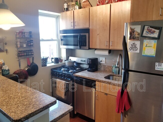 Foto del edificio - 3534 10th St NW