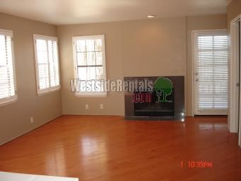 Primary Photo - 3995 Hortensia St