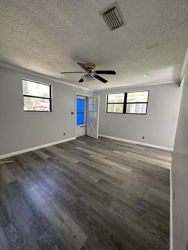 Building Photo - 5368 Marybudd Ave