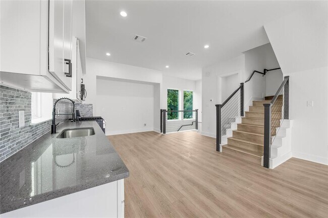 Foto del edificio - 1046 Marjorie St