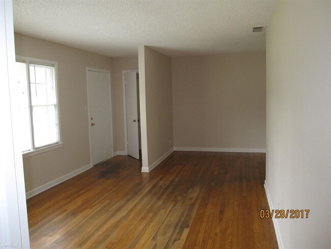 Building Photo - 2 br, 1 bath House - 2422 Rodge Dr