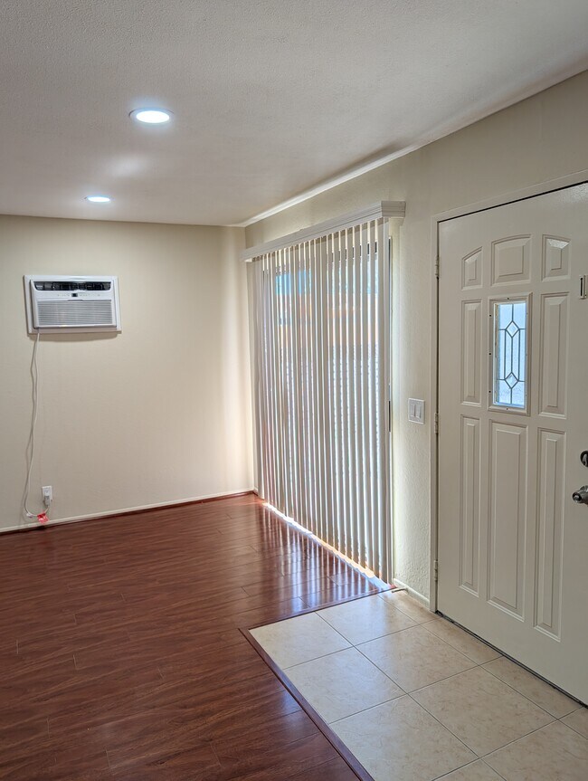 Building Photo - 6552 Westpark Pl