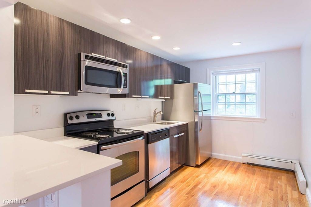 2 br, 1 bath - 75 Wyman St Apt 4 - 2 br, 1 bath  - 75 Wyman St Apt 4