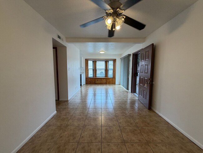 Foto del edificio - 1307 Rufina Ln