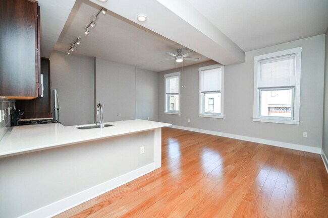 Foto del edificio - 515 E 12th St