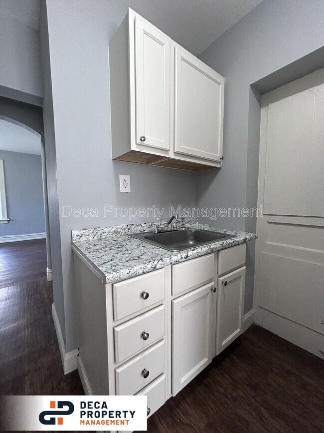 Foto del edificio - 4227 Ellenwood Ave