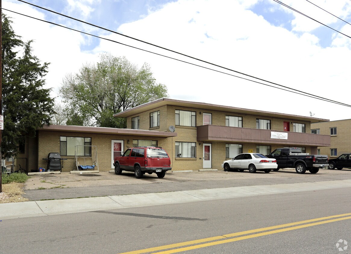 Powers Avenue Apartments in Littleton, CO