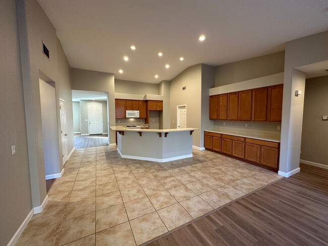 Building Photo - Gorgeous Open Single Story Floorplan  in t...