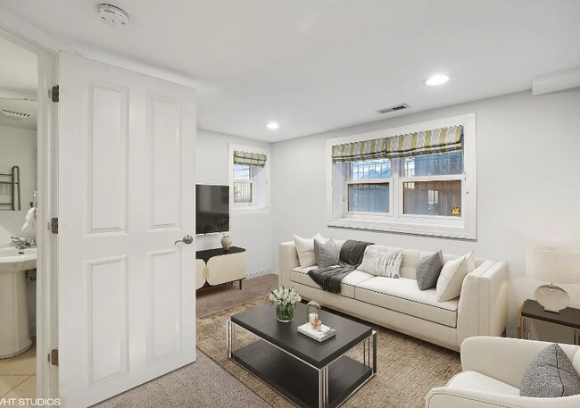 Foto del edificio - 1937 N Dayton St