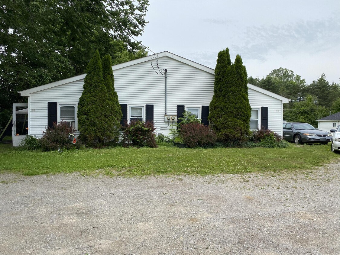 7181 Dort Hwy Unit D2, Mount Morris, MI 48458 Room for Rent in Mount