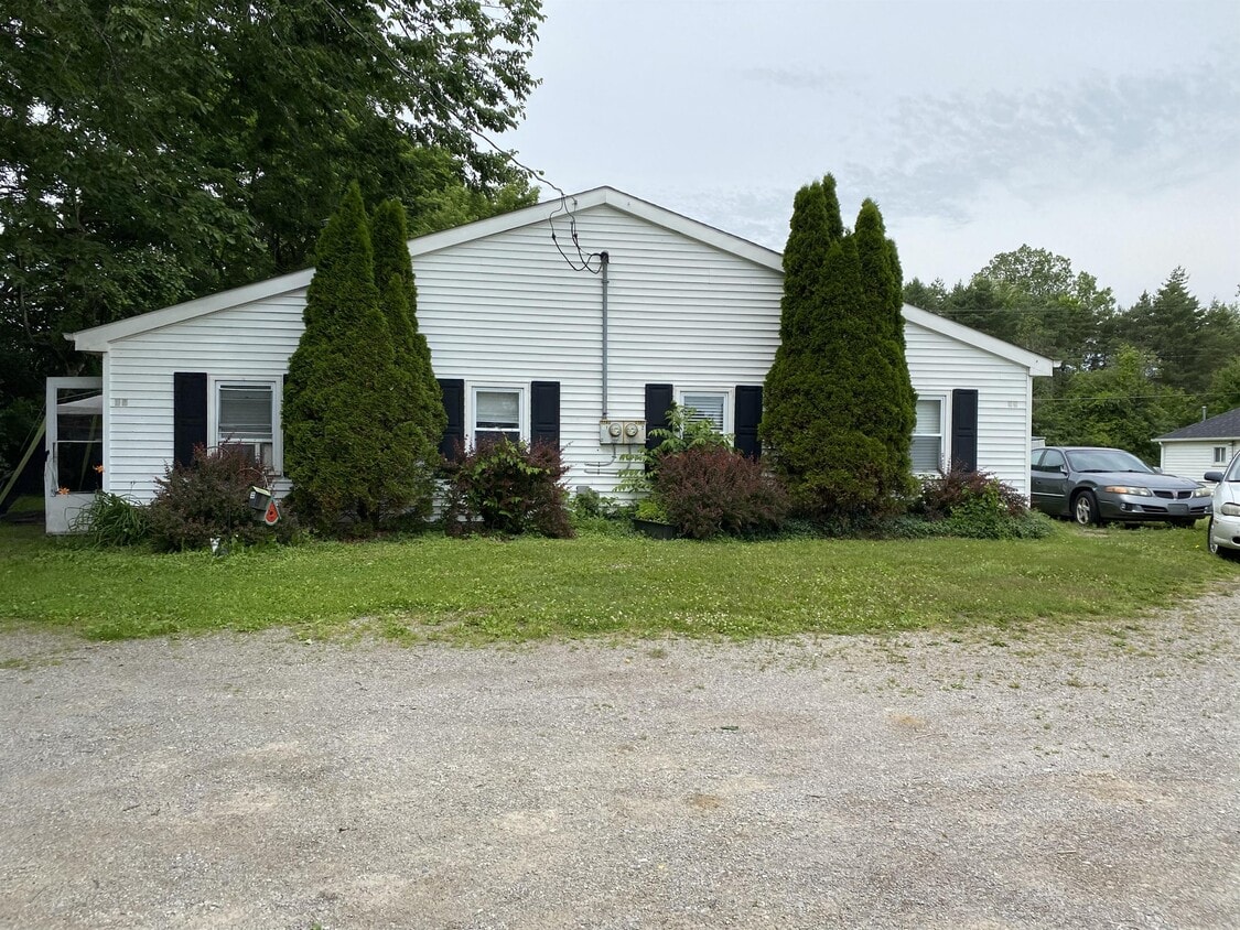 7181 Dort Hwy Unit D2, Mount Morris, MI 48458 Room for Rent in Mount