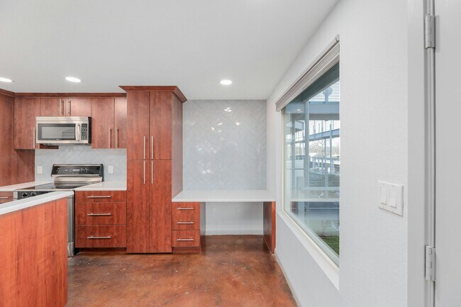 Building Photo - 41 Waller Street, Unit 210